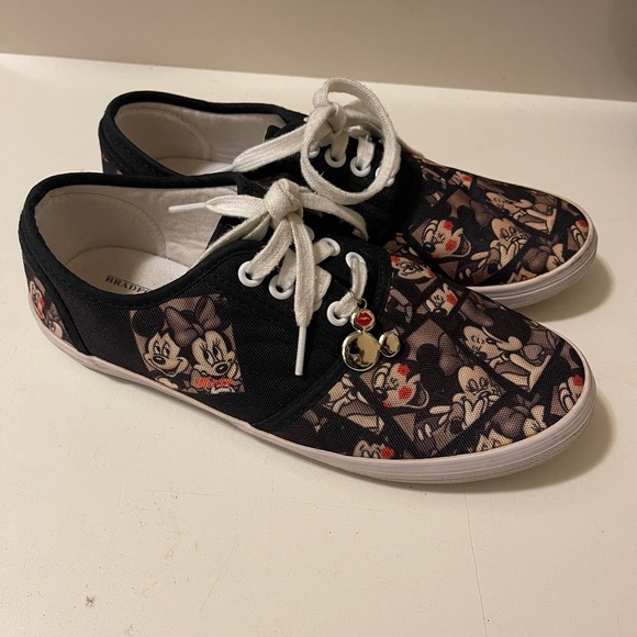 The Bradford Exchange Trevor Carlton 2014 Disney Mickey Mouse Sneakers - Picture 12 of 12